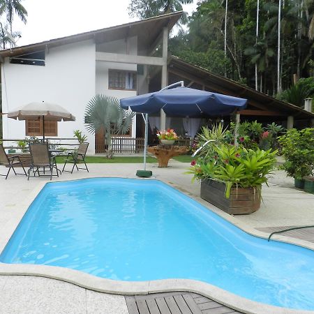 Casa Na Floresta Apartment เปเนโด ภายนอก รูปภาพ