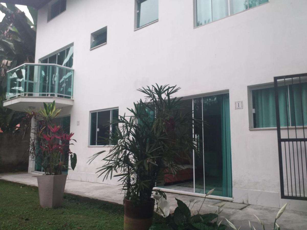 Casa Na Floresta Apartment เปเนโด ภายนอก รูปภาพ