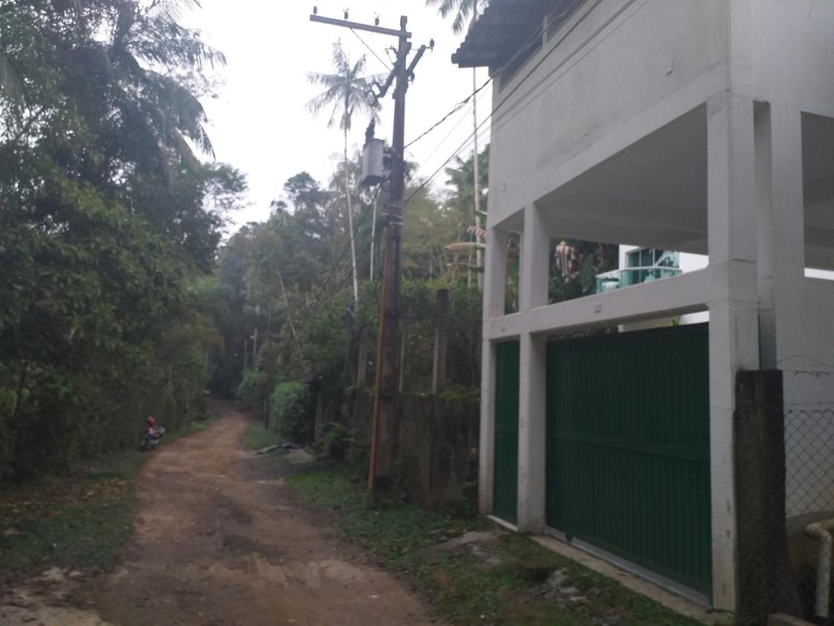 Casa Na Floresta Apartment เปเนโด ภายนอก รูปภาพ