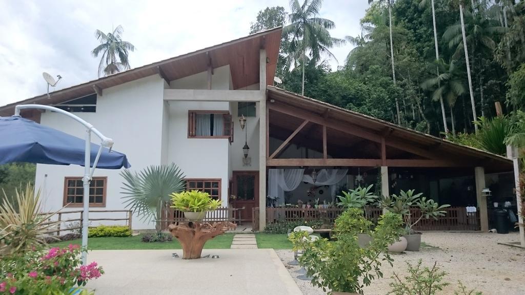 Casa Na Floresta Apartment เปเนโด ภายนอก รูปภาพ