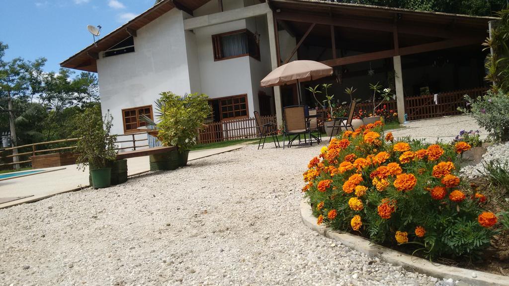 Casa Na Floresta Apartment เปเนโด ภายนอก รูปภาพ