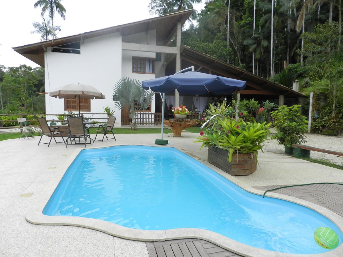 Casa Na Floresta Apartment เปเนโด ภายนอก รูปภาพ